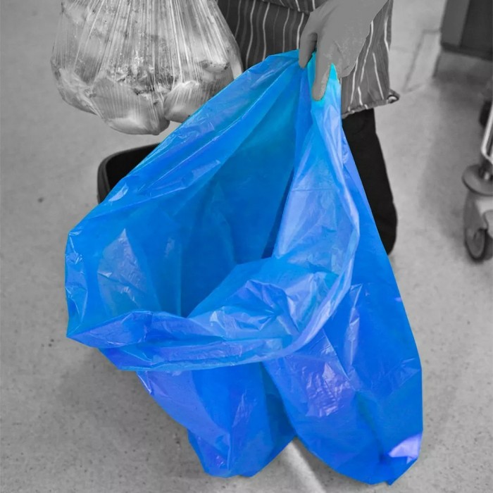 Blue Bin Bags / Refuse Sacks - 10kg Medium Duty - 18" x 29" x 39" Blue Bin Bags / Refuse Sacks - 10kg Medium Duty - 18" x 29" x 39"